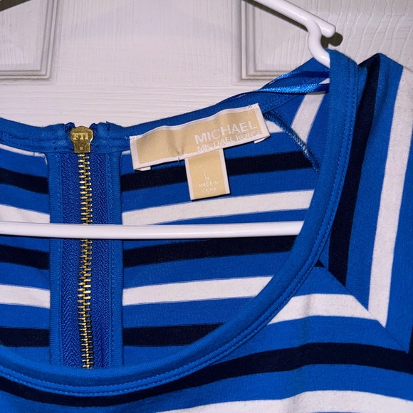 Michael Kors Dress with Zipper & Logo Detail! - Picture 3 of 4